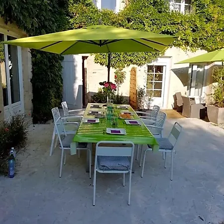 D'hotes Liz'a Bed & Breakfast Saint-Côme-de-Fresné
