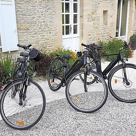 D'hotes Liz'a Bed & Breakfast Saint-Côme-de-Fresné