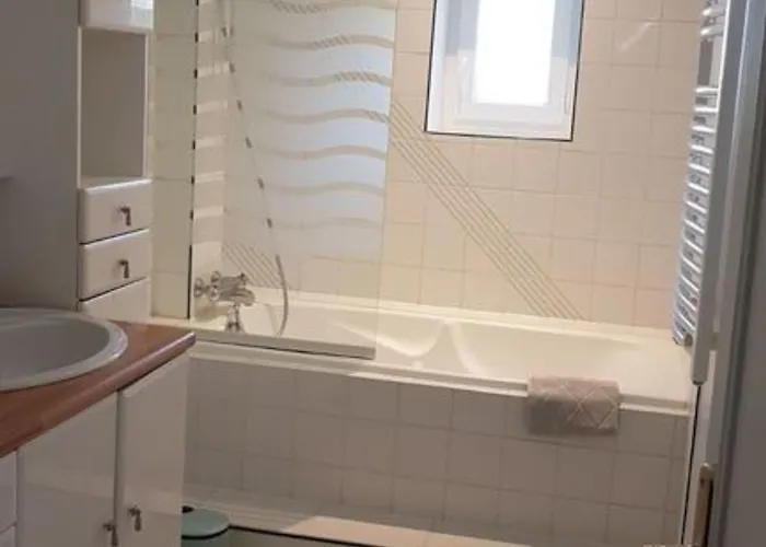 D'hotes Liz'a Bed & Breakfast Saint-Côme-de-Fresné